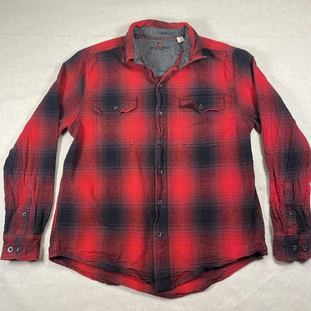 Woolrich Plaid 100% Cotton Men's Medium Shirt Red Black Button Down‎